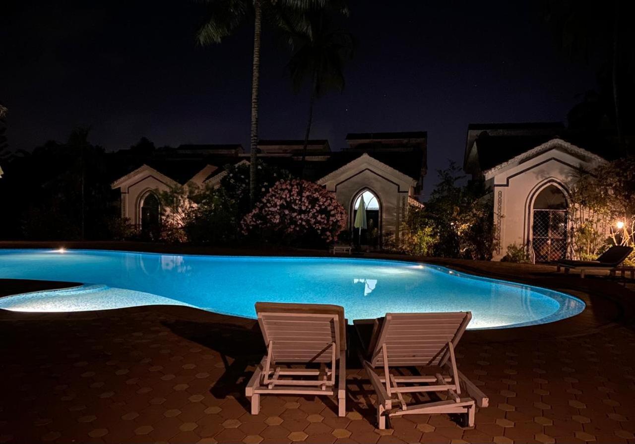 Villa Nostalgia - A Luxurious Villa In North Goa อาร์โปรา ภายนอก รูปภาพ